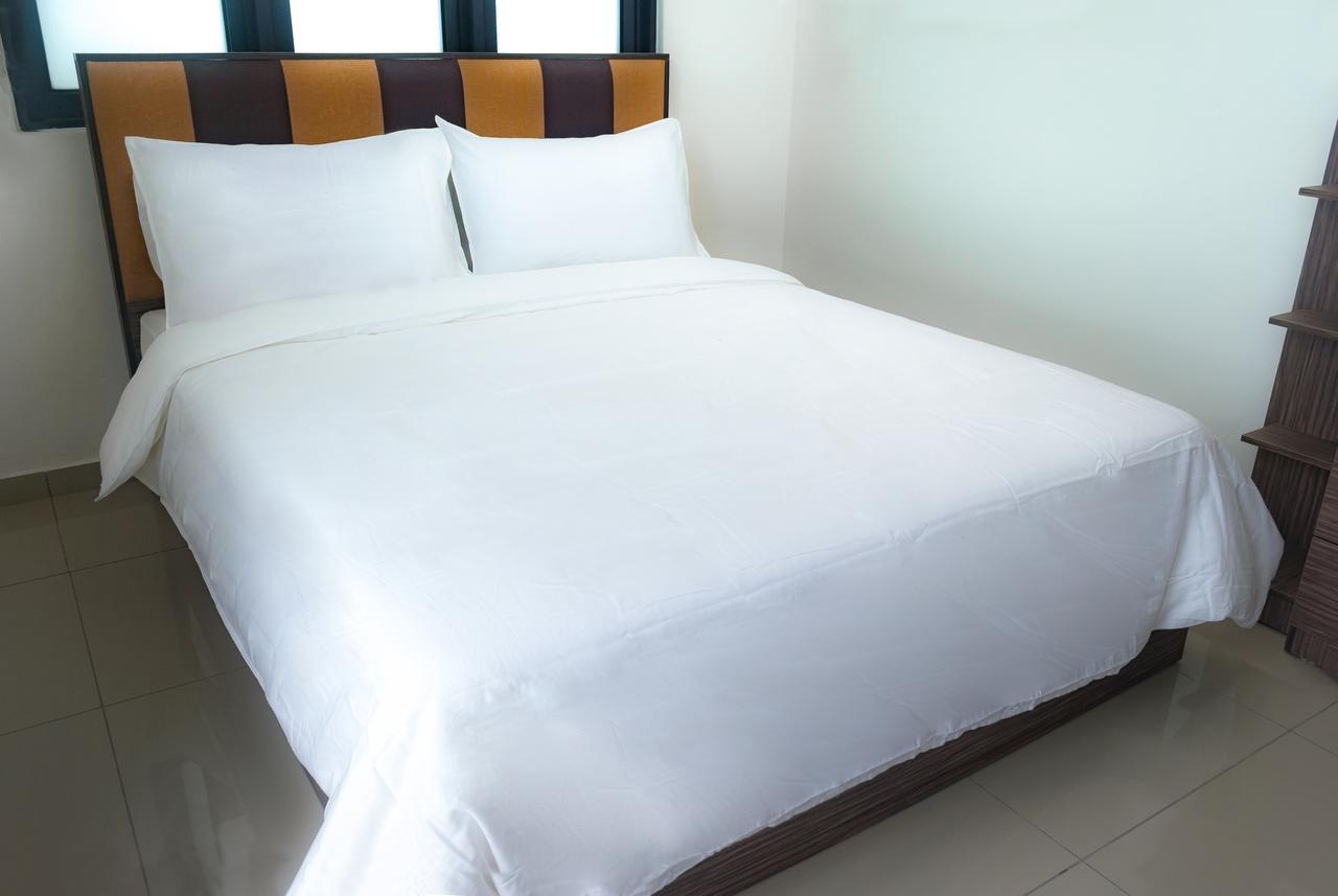 Lazy Traveler'S Suite By D Imperio Homestay George Town Exterior foto